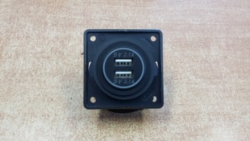 Gniazdo ładowarka USB 5V 2x2,1A system BERKER