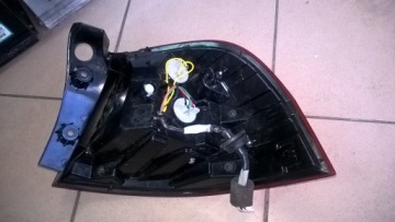 KIA RIO III 2011-2017r ЛЕВАЯ ЗАДНЯЯ ЛАМПА 92401-1W2L