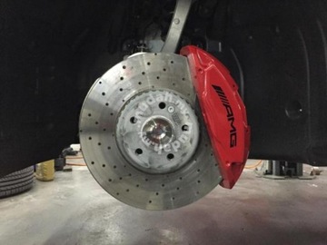 Наклейка Mercedes W205 AMG на переднем суппорте