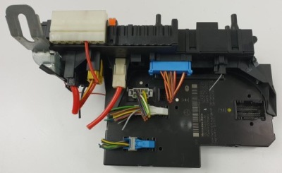 Коробка запобіжників mercedes w212 a2129000204 фото №1