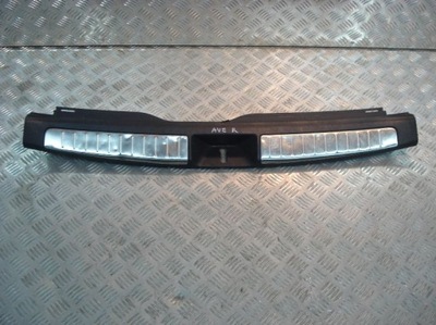 Toyota avensis kombi 2008 молдинг багажника фото №1