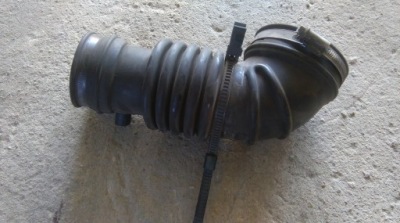 Nissan primera p11 lift 2.0 td шланг повітря фото №1