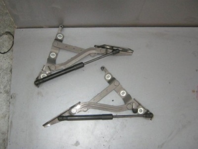 Audi a5 cabrio петля кришки задня правий 8f0827302a фото №1