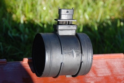 Iveco daily 06-11 витратомір 0281002763 фото №1