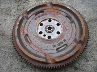 Mazda premacy 2.0 16v 99-04 колесо маховик фото №1