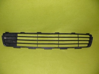 Решётка бампера toyota yaris 09-11 фото №1