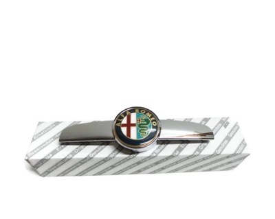 Решётка радиатора na капот эмблема бабочка logo alfa 159 новый фото №1