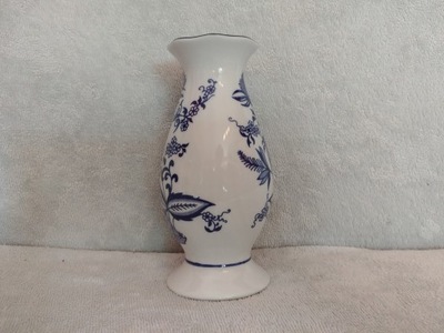 ŁADNY SYGNOWANY PORCELANOWY WAZON