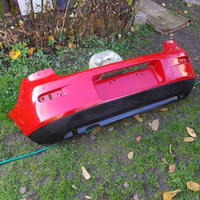 Бампер задня mazda 323 фото №1