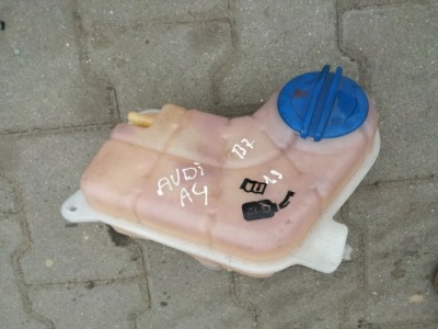 Бак розширювальний audi a4 b7 1.9tdi фото №1