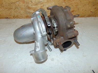 Toyota оригінальний номер 17201-0r011 турбонагнітач фото №1