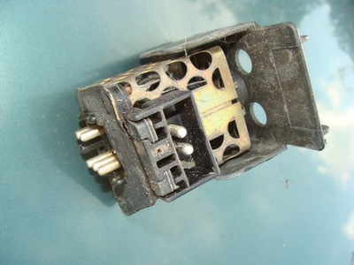 Резистор вентилятор обігріву 190 w201 mercedes фото №1