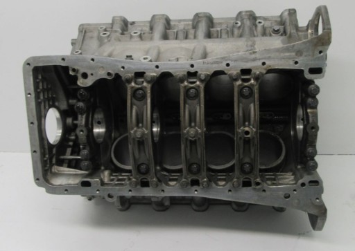 БЛОК ДВИГАТЕЛЯ BMW 7 E65 745d 4.4d 4.5d M67 M67D44