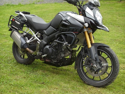 Крышка двигателя Suzuki V-Strom 1000 - защитные дуги Suzuki