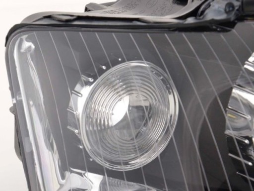 TYC REFLEKTORY LAMPY AUDI A4 B6 2000-2004 kpl L+P 2 szt.