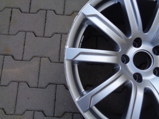 AUDI Q7 S LINE VW TOUAREG ДИС 10x20 4L0601025AD