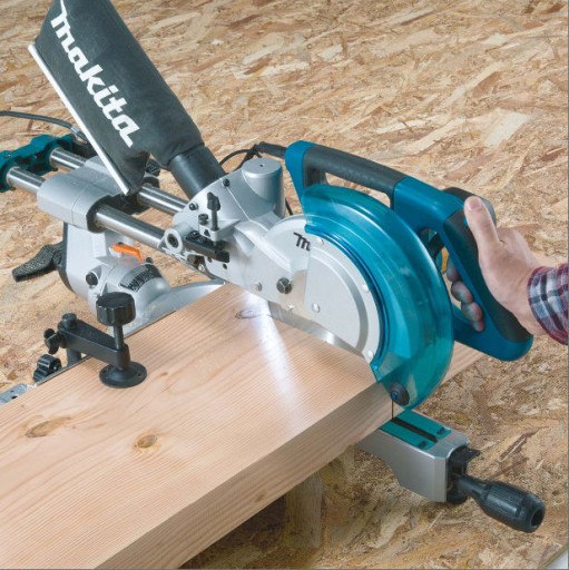 Торцовочная пила MAKITA LS0815FL с подачей + стол WST06