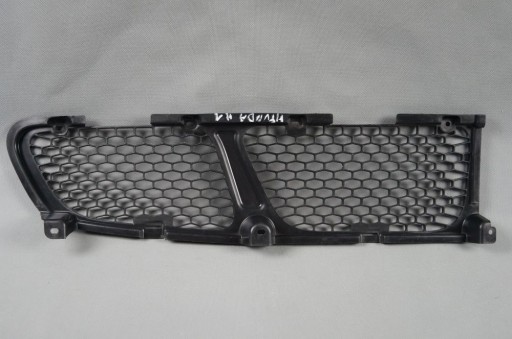 Ришотка решетка бампера правая hyundai h1 02- oe , фото