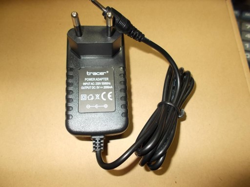 ZASILACZ ŁADOWARKA TABLET 5V 2A 2,5x0,7mm 10szt.