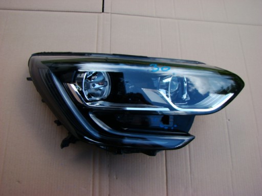 Renault Megane IV lampa prawa Led