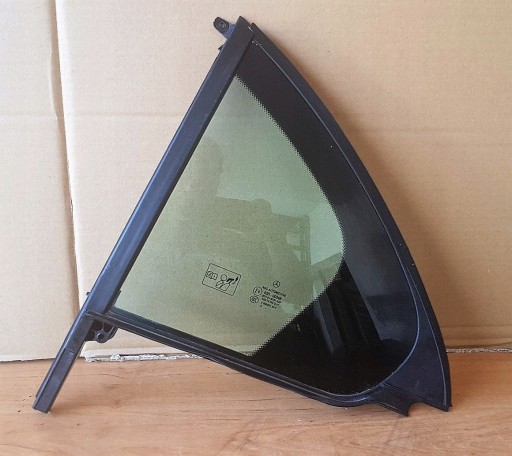 window bodywork left rear part TROJKAT MERCEDES 176