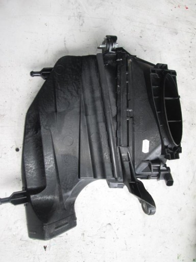 cover of a filter, air Mercedes CLS W 218 3.5CDI