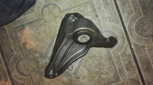 3M51-6P039-AE - FORD CONNECT 14R 1.6 TDCI ЛАПА КОРОБКИ 3M516P039AE