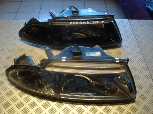 RECHTS LICHT MITSUBISHI CARISMA SREBRNA