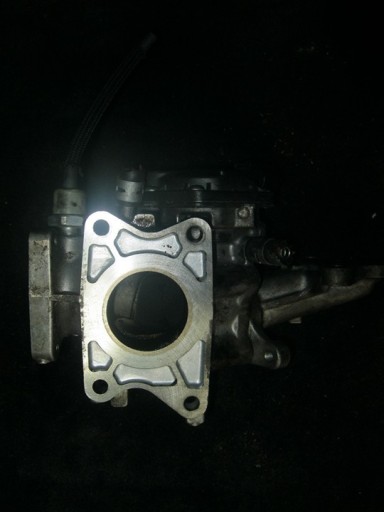 ABGASRÜCKFÜHRUNG AGR EGR VENTIL TOYOTA YARIS 1.4 D4D 09R