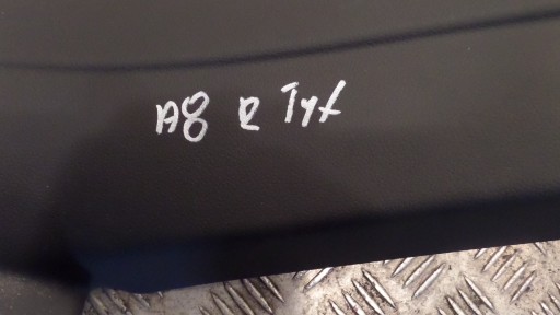 moulding right rear AUDI A8 D4 LONG W12 1