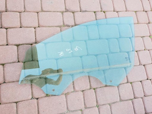 Стекло переднее левое 2013г. Opel Insignia