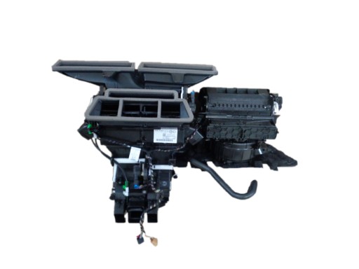 VW PASSAT B8 нагреватель 3Q1820002Q