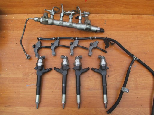 Z17DTR 55PP05-01 - OPEL 1.7 CDTI A17DTR ИНЖЕКТОР 8-97376270-3