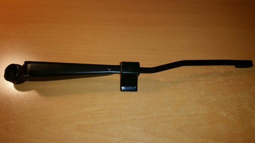 42892 - ВАЖІЛЬ СКЛООЧИСНИКА ЗАДНІЙ JEEP GRAND CHEROKEE WJ 99-04