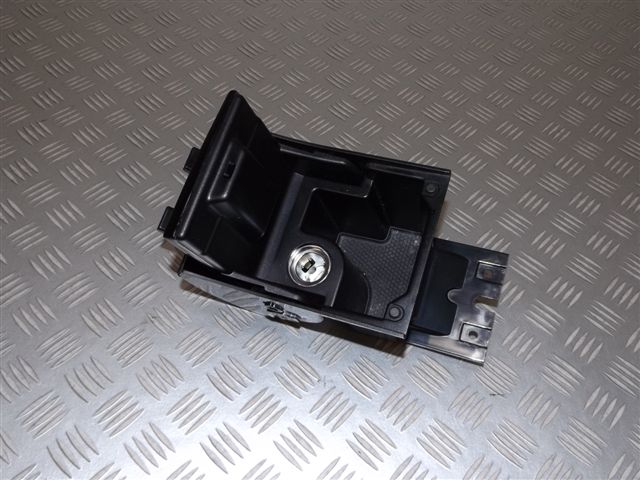 14R JAGUAR XF FACELIFT ASHTRAY CIGARETTE LIGHTER photo 2 - milautoparts-fr.ukrlive.com