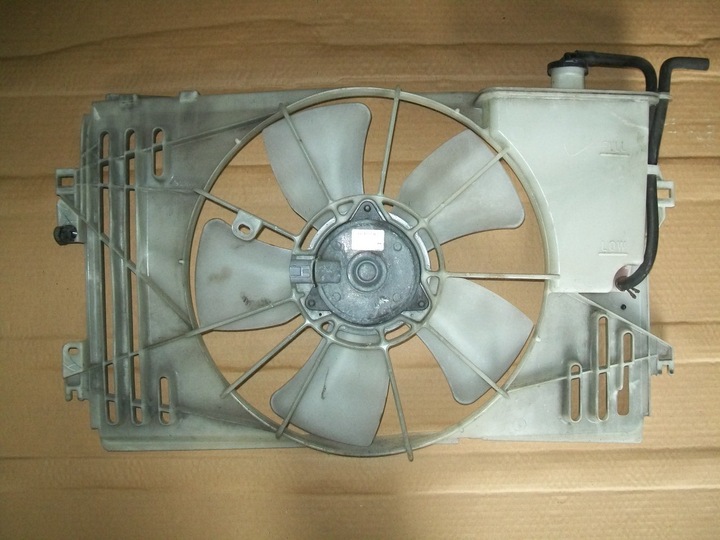 TOYOTA AVENSIS T25 03-08 VVTI VENTILATEUR DE RADUATEUR photo 1 - milautoparts-fr.ukrlive.com