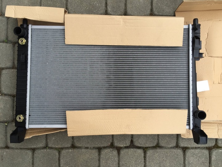 MERCEDES-BENZ CLASSE B W245 05-11R. RADIATEUR EAUX photo 1 - milautoparts-fr.ukrlive.com