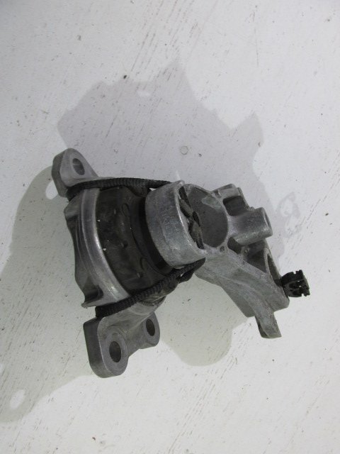 SUPPORT DE MOTEUR RENAULT MEGANE 3 photo 1 - milautoparts-fr.ukrlive.com