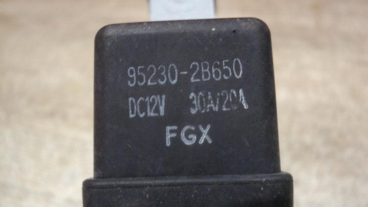 RELAIS FUSIBLE 95230-2B650 KIA SORENTO II