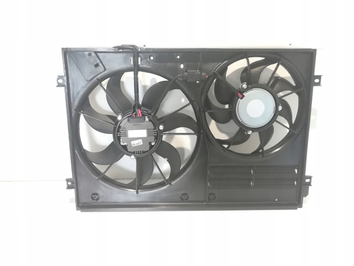 VENTILATEUR AVEC OBUDOWAWSPORNIKIEM 133123W2 photo 1 - milautoparts-fr.ukrlive.com