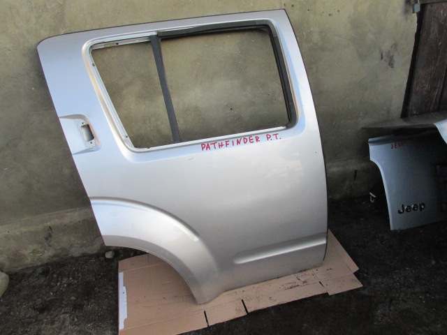 DOOR RIGHT REAR NISSAN PATHFINDER photo 2 - milautoparts-fr.ukrlive.com