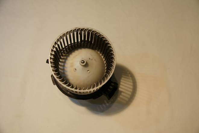 PULSEUR D'AIR VENTILATEUR FIAT 500 PANDA EUROPE LODZ photo 2 - milautoparts-fr.ukrlive.com