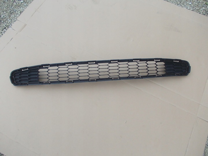 GRILLE DEFLECTOR IN BUMPER FRONT NISSAN LEAF photo 1 - milautoparts-fr.ukrlive.com