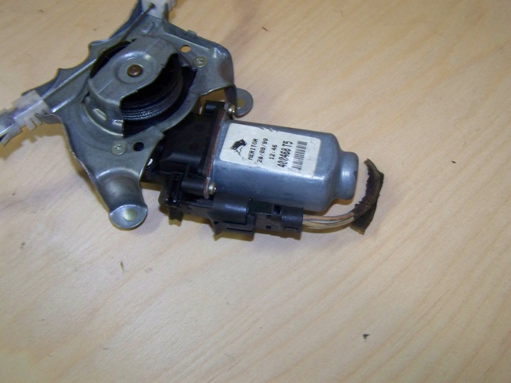 LIFT DEVICE GLASS RIGHT FRONT RENAULT SCENIC I 96-03 photo 2 - milautoparts-fr.ukrlive.com