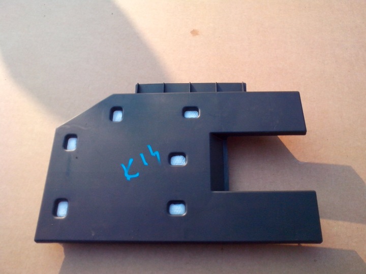 PLASTIC BOTTOM CONSOLES NISSAN MICRA K14 17- photo 1 - milautoparts-fr.ukrlive.com