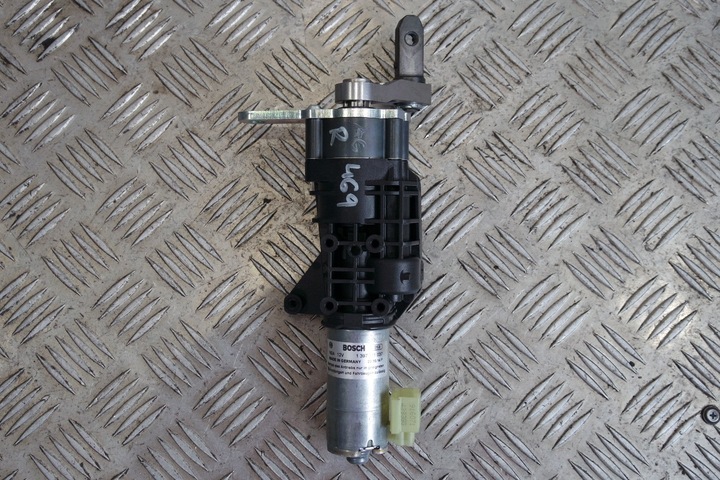 Правый двигатель крышки багажника audi a6 4g9827852d, Цена