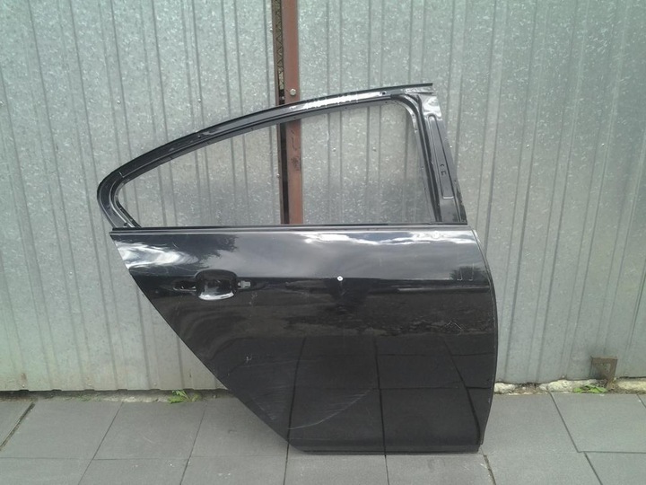 Opel insignia дверь правая зад хэтчбек/ liftback/ седан 09, Цена