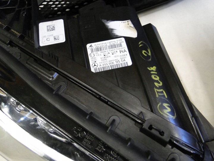 фото №6, Mercedes c клас w205 купе amg лампа права ліва