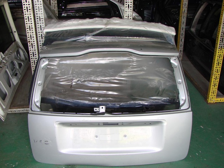 фото №1, Кришка задня volvo v50