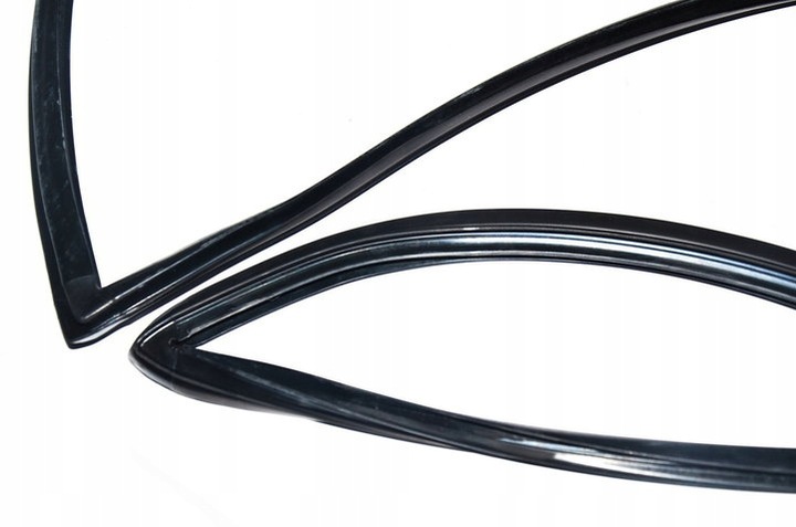 фото №9, Прокладка стёкла зад bmw e31 840ci 850ci 850csi 51318108044